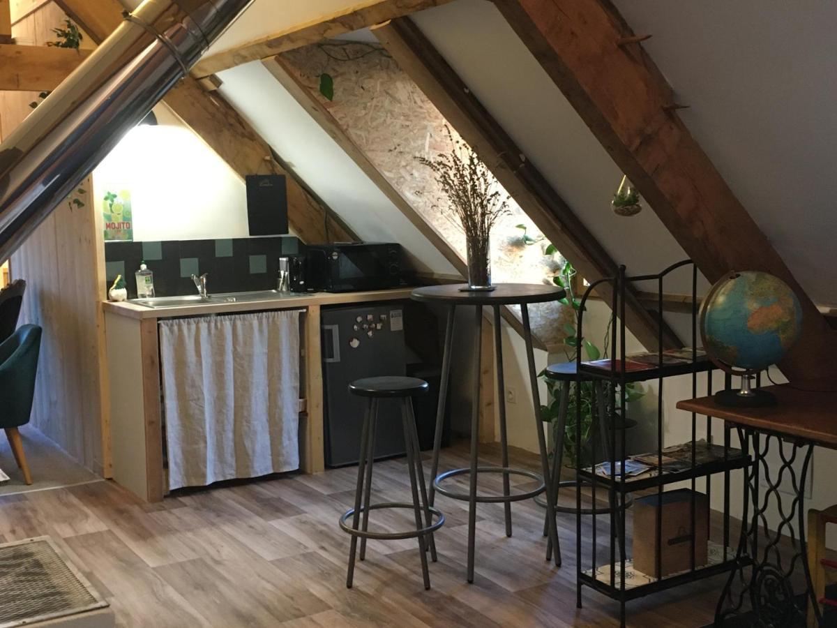 Angles-sur-lʼAnglin Chez Fred Avec Vue Sur Le Chateau מראה חיצוני תמונה