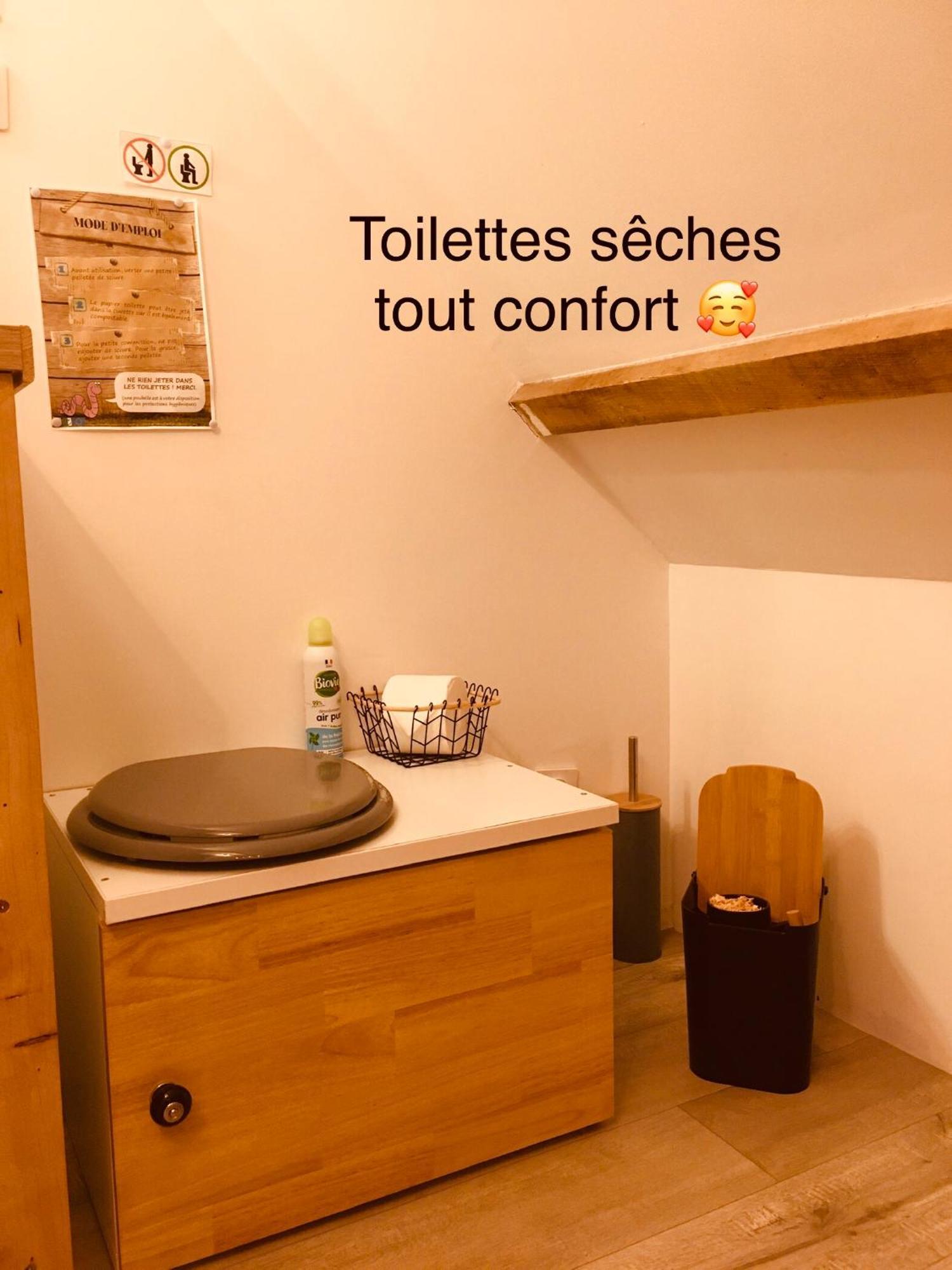 Angles-sur-lʼAnglin Chez Fred Avec Vue Sur Le Chateau מראה חיצוני תמונה
